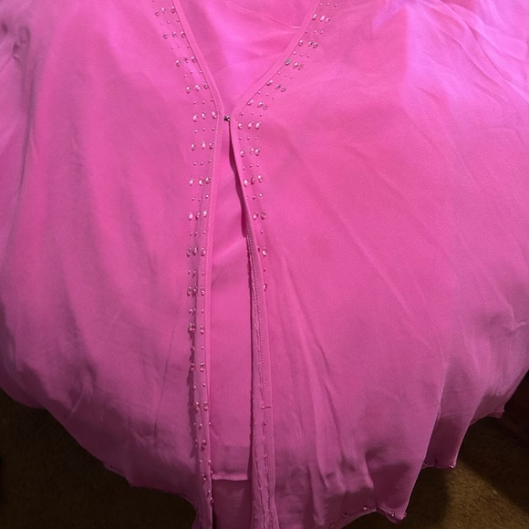 Tally Taylor sleeveless top with elastic shirt and a camisole wrap - Picture 3 of 7